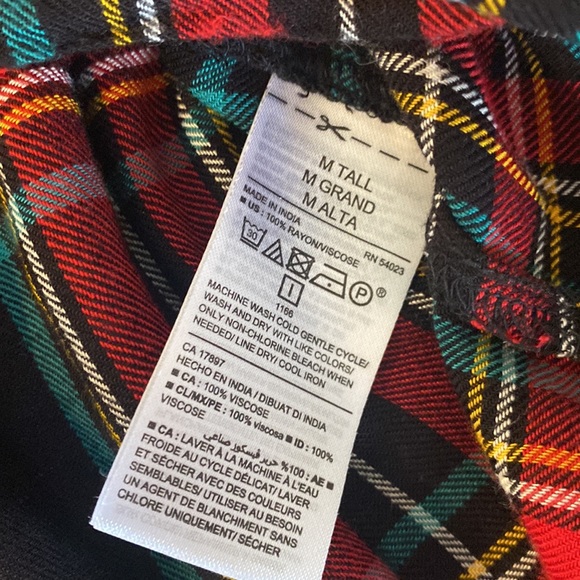 old navy button down top - Picture 3 of 3